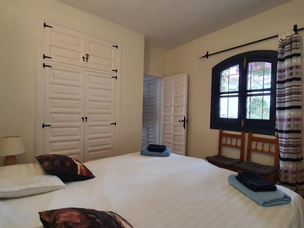 Capistrano Villa Нерха Екстериор снимка