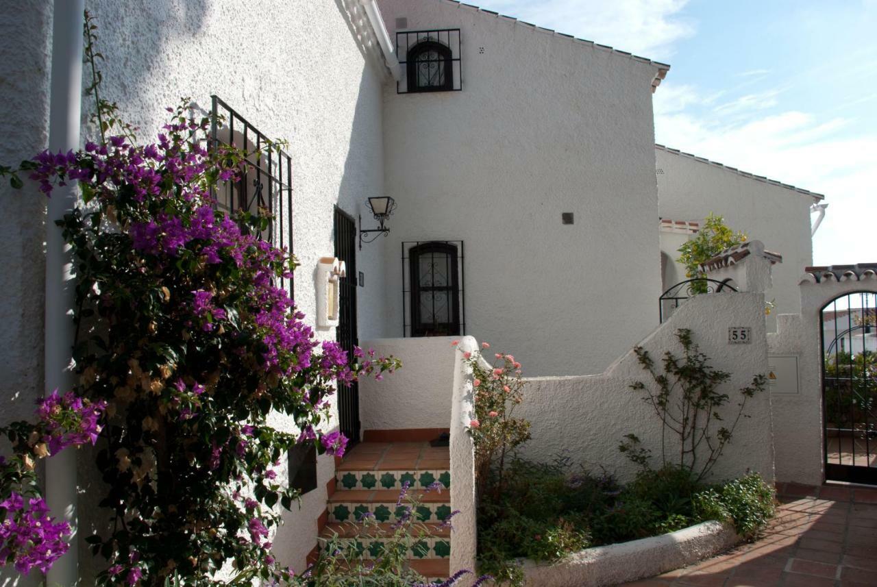 Capistrano Villa Нерха Екстериор снимка