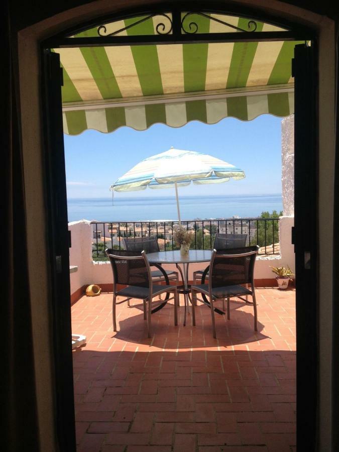 Capistrano Villa Нерха Екстериор снимка